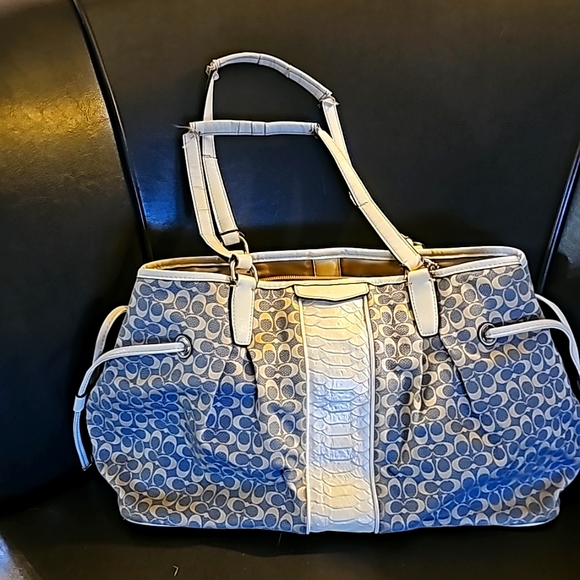 Coach Handbag - Picture 1 of 3